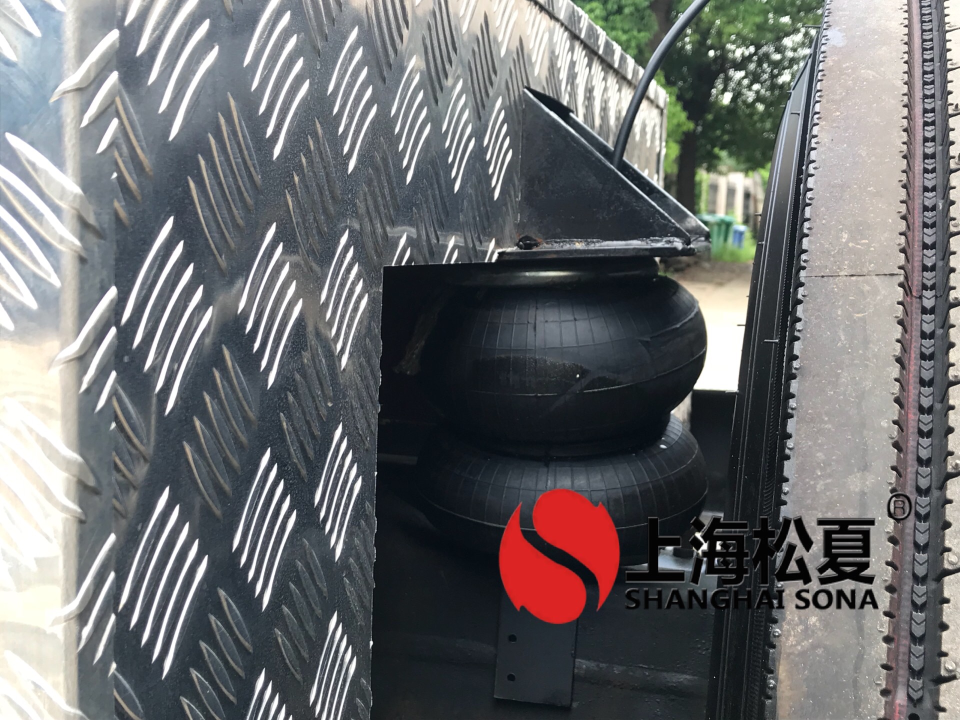 福特T700后桥改装橡胶91短视频免费下载